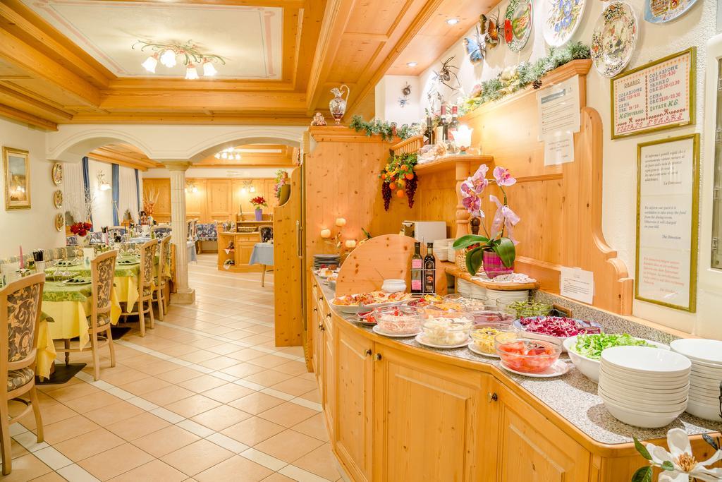 Albergo Genzianella Rocca Pietore Kültér fotó